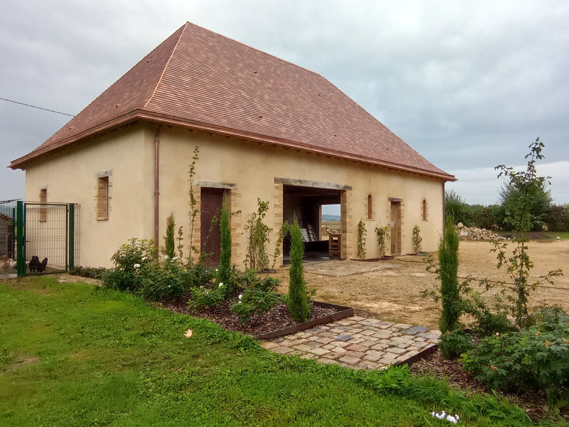 E9B89BEA B333 439F 9520 8D93E3FC14EE